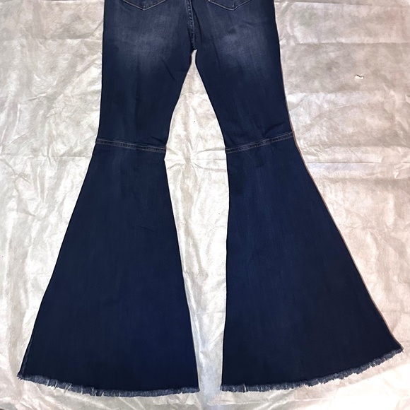 NEW! NWT! Wide Leg Vibrant MIU Jeans - Picture 9 of 12